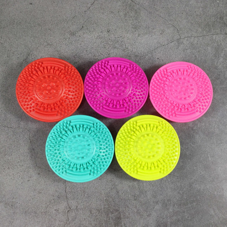 Cosmetic-Makeup-Brush-Cleaner-with-Suction-Cup.jpg